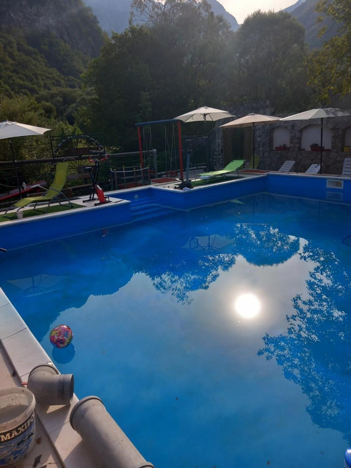 Kuca Za Odmor Sa Bazenom Diva Grabovica Jablanica Exterior foto